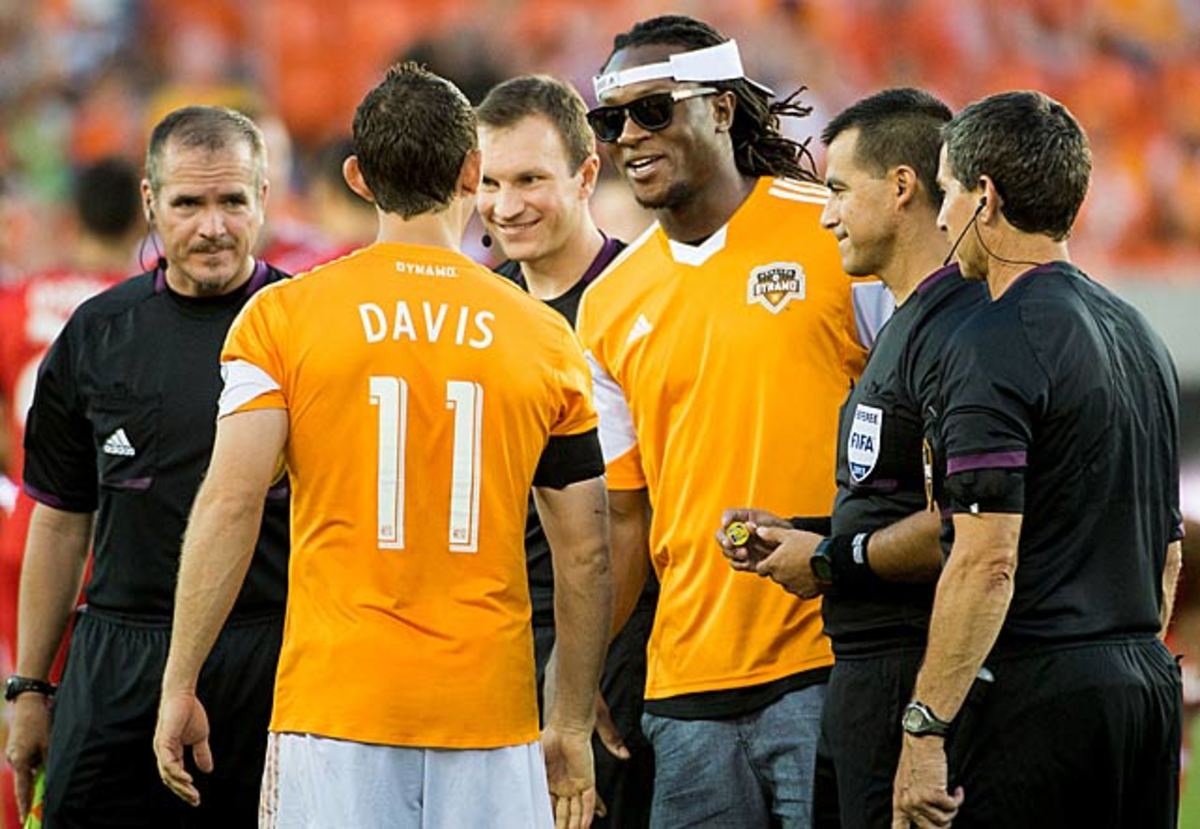 140216131212-deandre-hopkins-single-image-cut.jpg